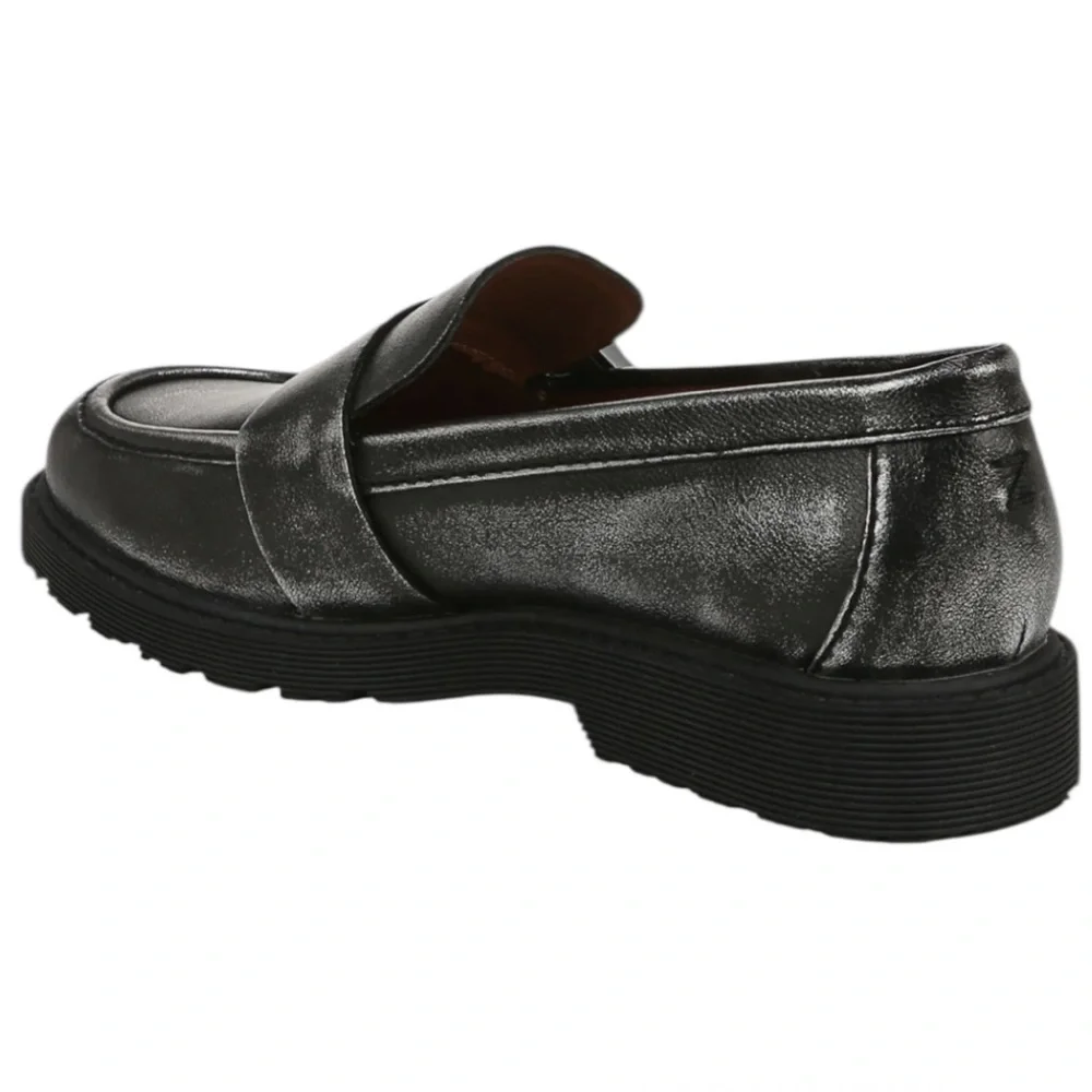 NWT Women’s Zodiac Renee Buckle Round Toe Chunky Y2K Loafer Sz 9 Black/Silver